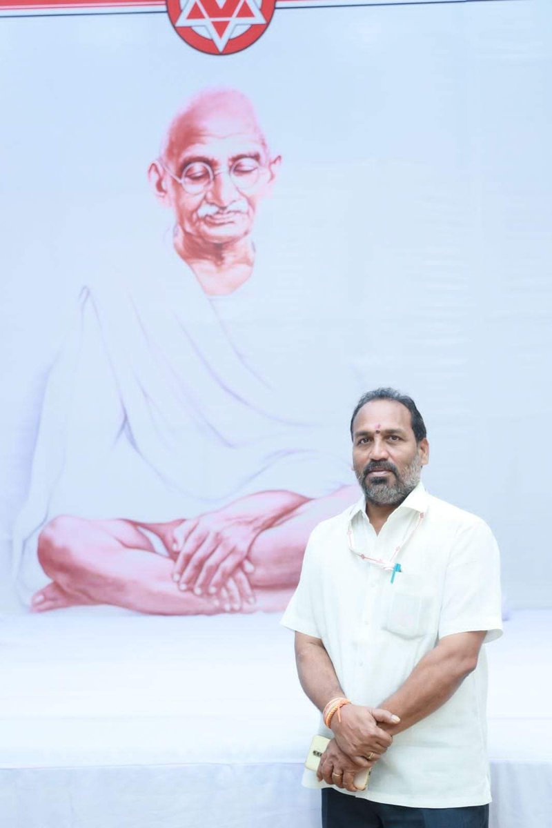 teamkotte's tweet photo. గాంధీ జయంతి, లాల్ బహదూర్ శాస్త్రి గారి జయంతి సందర్భంగా మచిలీపట్నంలో నివాళులు అర్పించిన జనసేన పార్టీ అధ్యక్షులు శ్రీ పవన్ కళ్యాణ్ గారు..

#GandhiJayanti 
#LalBahadurShastriJayanti 
@KotteVenkatesw3 @JanaSenaParty @PawanKalyan @mnadendla @NagaBabuOffl  @KSSRaoJSP https://t.co/JHDuqm1cAg