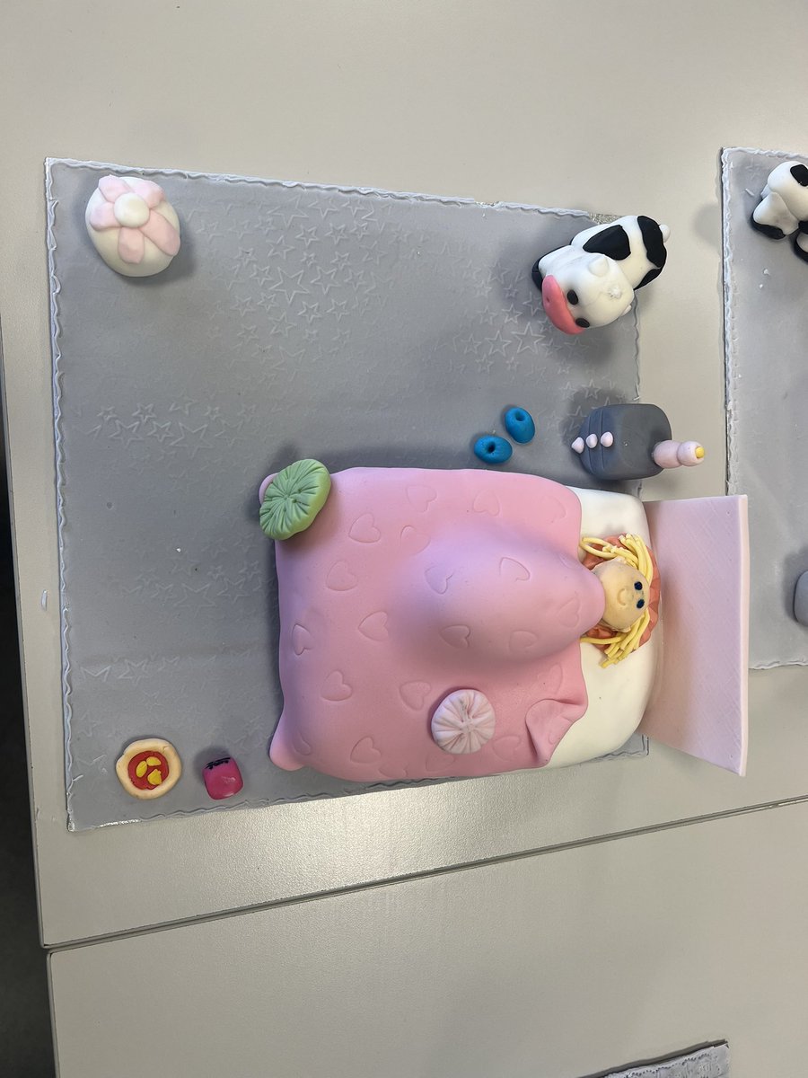 GirvanAcadHE's tweet photo. Bed scene cakes made by Practical Cake Craft pupils. Well done 👏🏻 https://t.co/X7KhRtYPA4