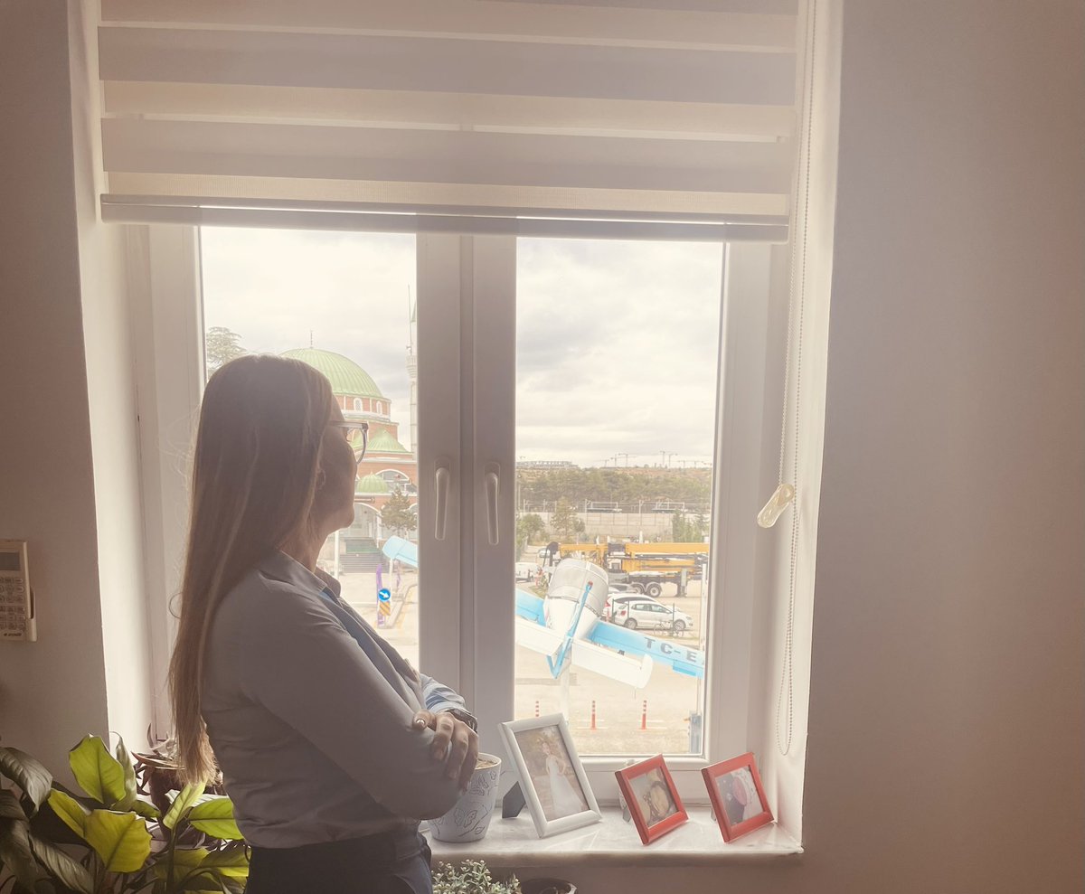LknurTunc's tweet photo. Hoş geldiler, iyiki geldiler✨✨
Sizler çocuklarınızı bu sabah pencereden uğurladınız. Bizler çocuklarımızı karşıladık…
Yine cıvıl cıvıl buralar✨✨
2023-2024 eğitim-öğretim yılımız hayırlı, uğurlu olsun…
#thkuniv #thküniversitesi https://t.co/29rPiKUg8Q