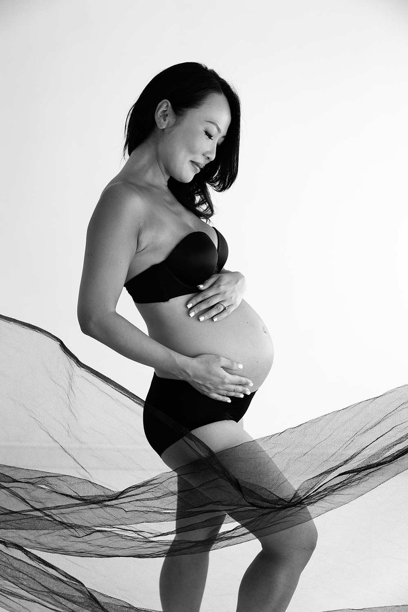 “Now my belly is as noble as my heart.” — Gabriela Mistral

#mondaymotivation #quotesaboutlife #pregnancy  #londonmaternityphotographer 

bit.ly/395Wj6d