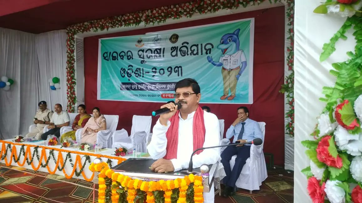 NiranjanBishi23's tweet photo. Today's program highlights.
#naveenpatnaik #NiranjanBishi #TribalLeader #BJD #Odisha #PublicLeader #Leader #BijuJantaDal #MemberOfParliament #RajyaSabha #MP #MPRajyaSabha #Bishi #OdishaLeader #PublicWorker https://t.co/yabENtMnW3