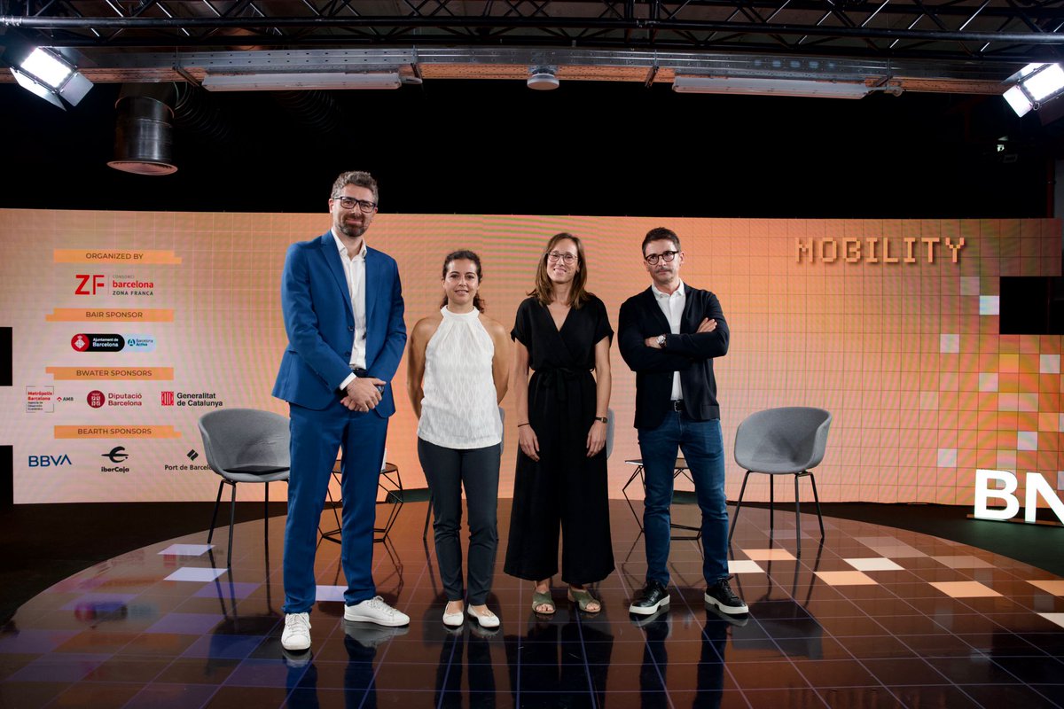 BnewWeek's tweet photo. 🚀 ¿Cómo te imaginas la movilidad del futuro? Marc Darder (@gencat), Mari Luz Arroyo (@gencat), Daniel Fernández (@gencat) y Laia Mercadé (@gencat) nos explican qué cambios se experimentaran, en este panel #BMOBILITY. https://t.co/2nbO0paEhK