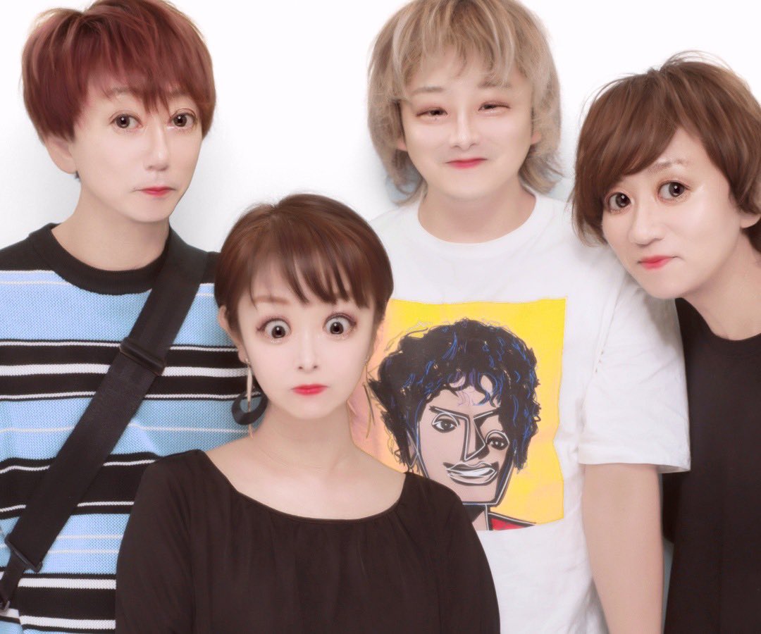 zono_drums's tweet photo. 今日のメンバーでプリクラ‼️
#坂本竜太
#外薗雄一
#太田美香
#ハナブサユウキ 
#名古屋 
#東海スラップ研究会 https://t.co/r6lMyOd5zv