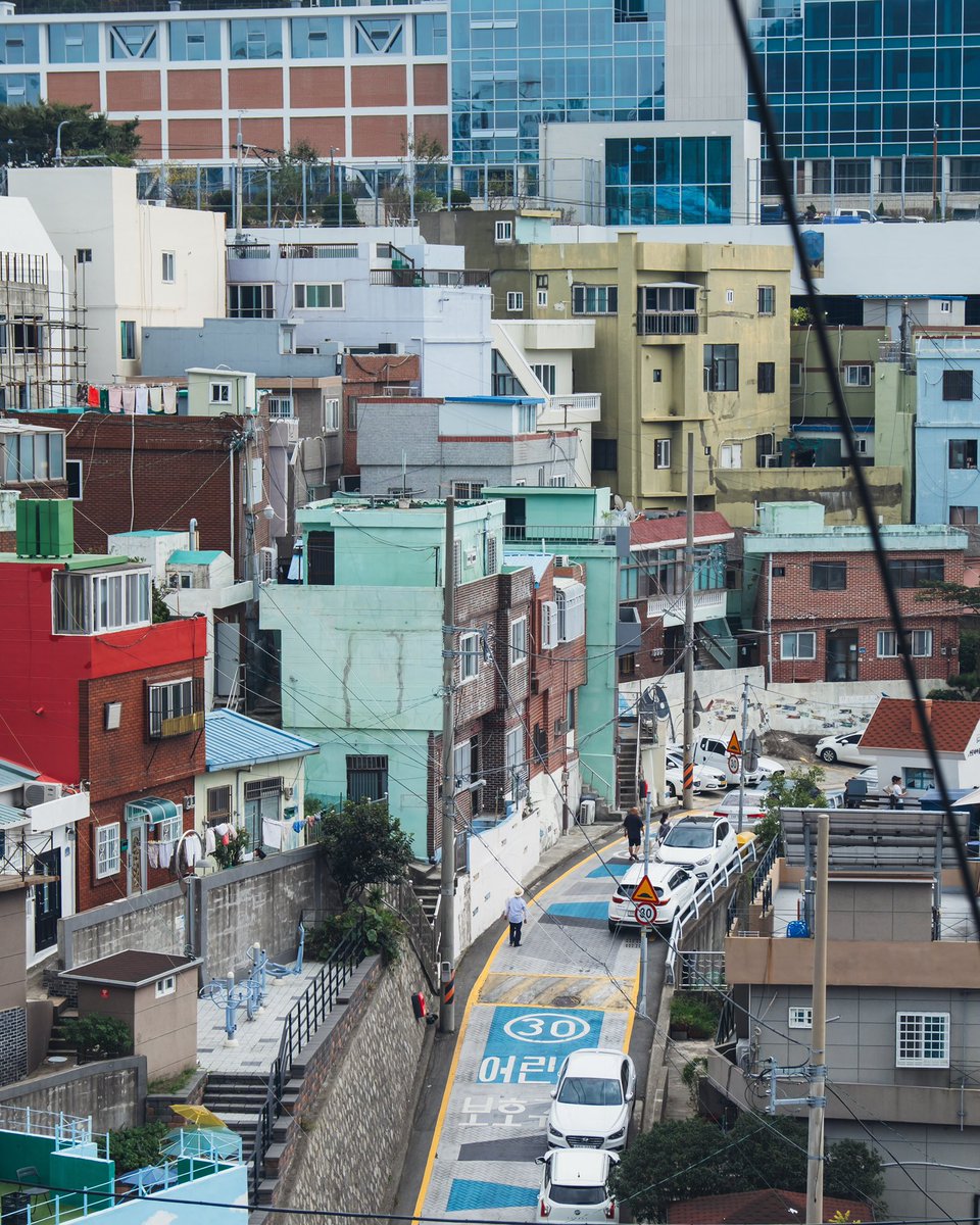 tarro_san's tweet photo. Color of Busan https://t.co/lFbhKMSp3y