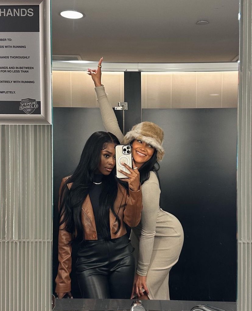 lxkycharm's tweet photo. 📍𝐍𝐞𝐰 𝐘𝐨𝐫𝐤 , 𝐍𝐘

                            𝒯𝒽𝑒 𝟣 &amp; 𝒪𝓃𝓁𝓎 https://t.co/qlA3DGBCe4