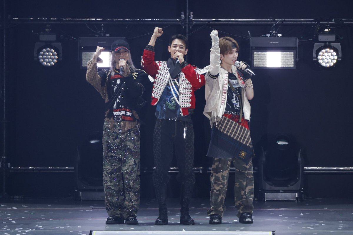 SHINee's tweet photo. 샤이니, 도쿄돔 콘서트 깜짝 발표! 내년 2월 24~25일 개최 예정

SHINee to announce their concert in TOKYO DOME! Coming on February 24~25, 2024

https://t.co/1gSPwwvSgo

#SHINee #샤이니
#SHINee_WORLD_VI
#샤이니월드_VI
#PERFECT_ILLUMINATION
#퍼펙트_일루미네이션 https://t.co/KOUKB28m6M