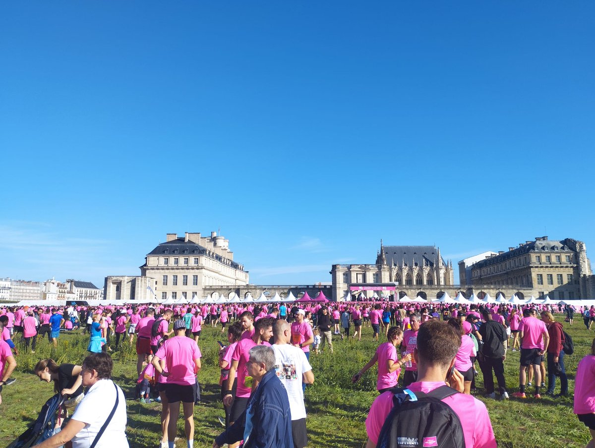 Hier, plus de 30 collaborateurs #Monoprix ont participé à la course caritative @ODYSSEA_fr. Une expérience #sportive unique au profit de la #recherche contre le cancer du sein. Bravo à tous nos collaborateurs ! 💪🏼 #teamMonoprix