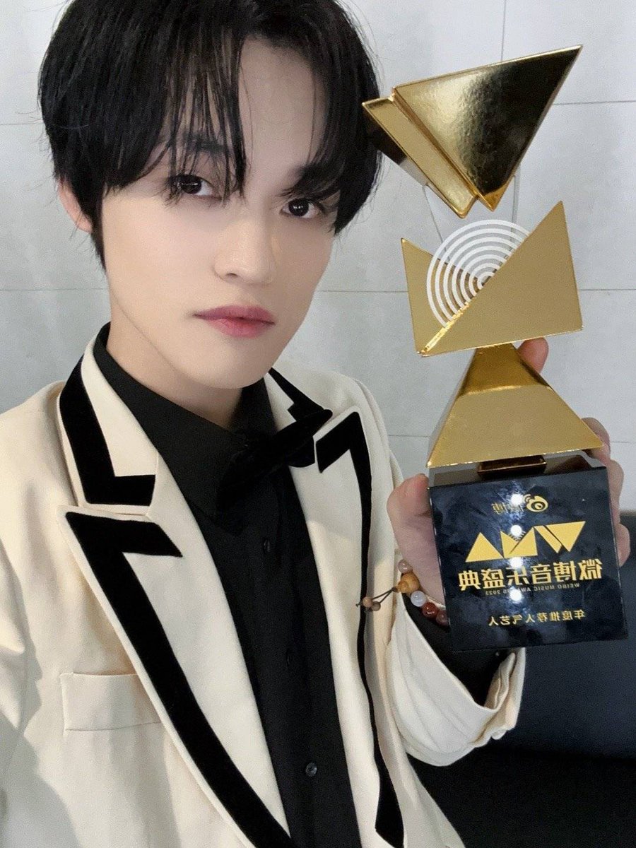 Milxeina tweet media