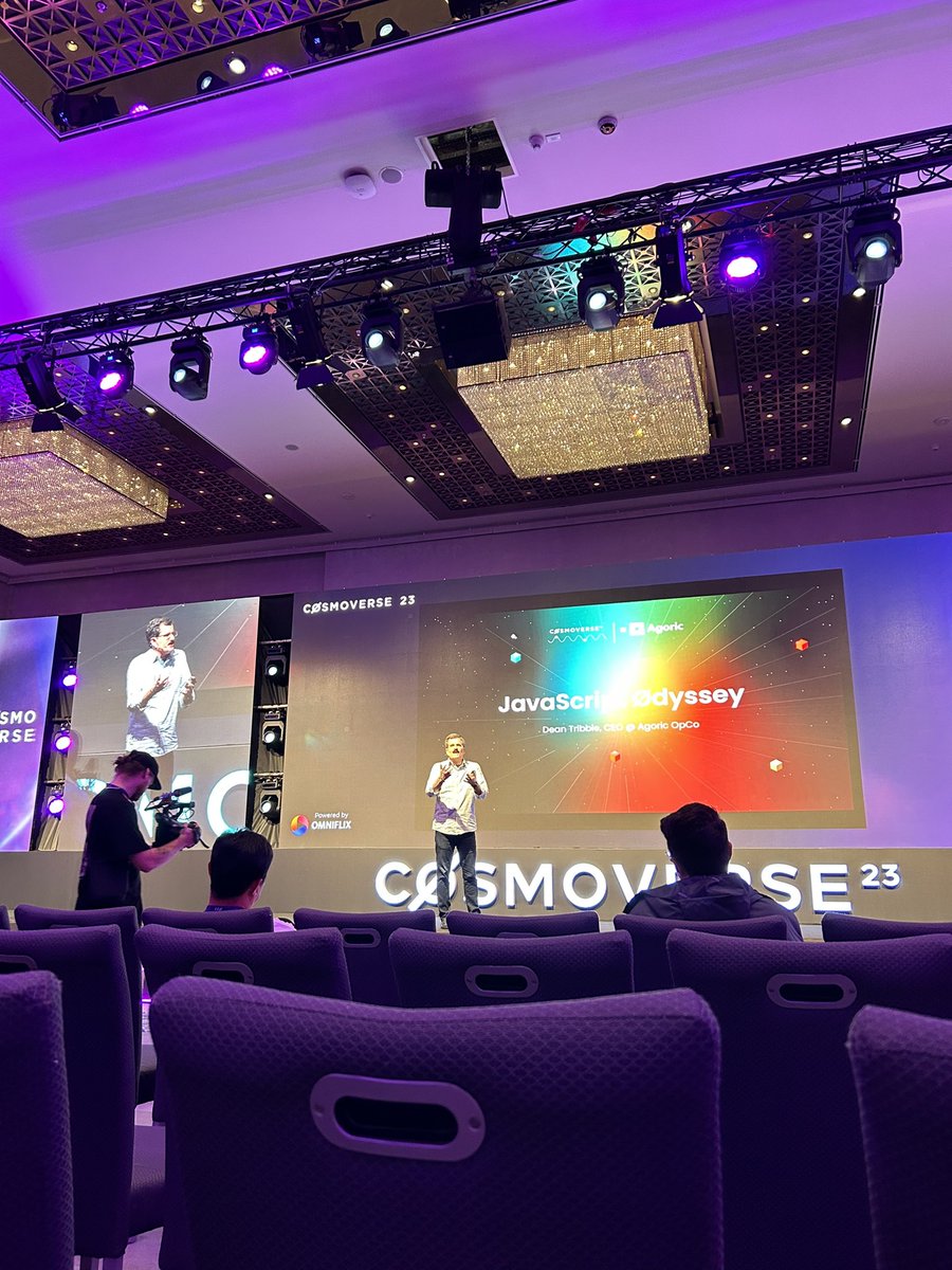 stkfritesintern's tweet image. Intern stuff @CosmoverseHQ