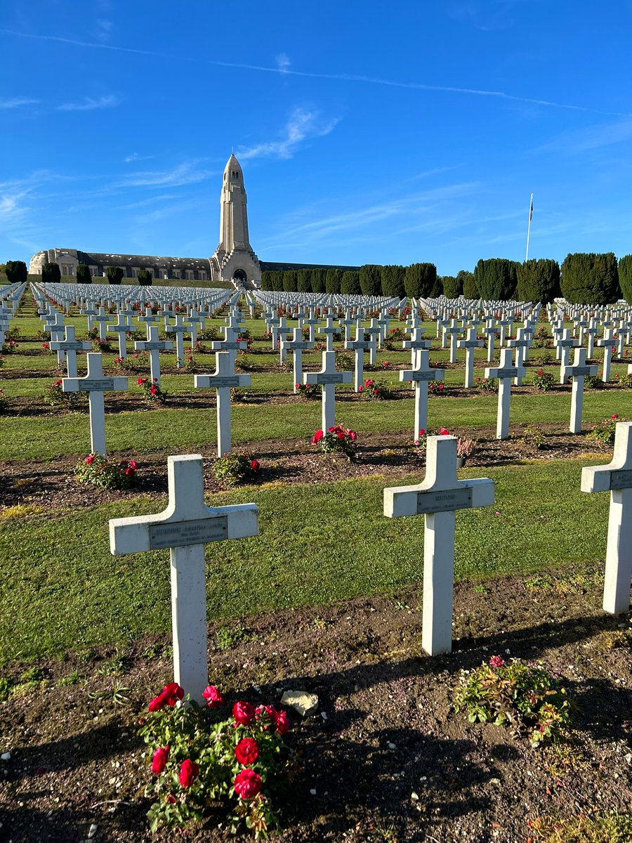 sofibenit0's tweet photo. Powerful reminders of why the European project was born, and to not take peace for granted. #NeverAgain https://t.co/Z2KxYK4GWt