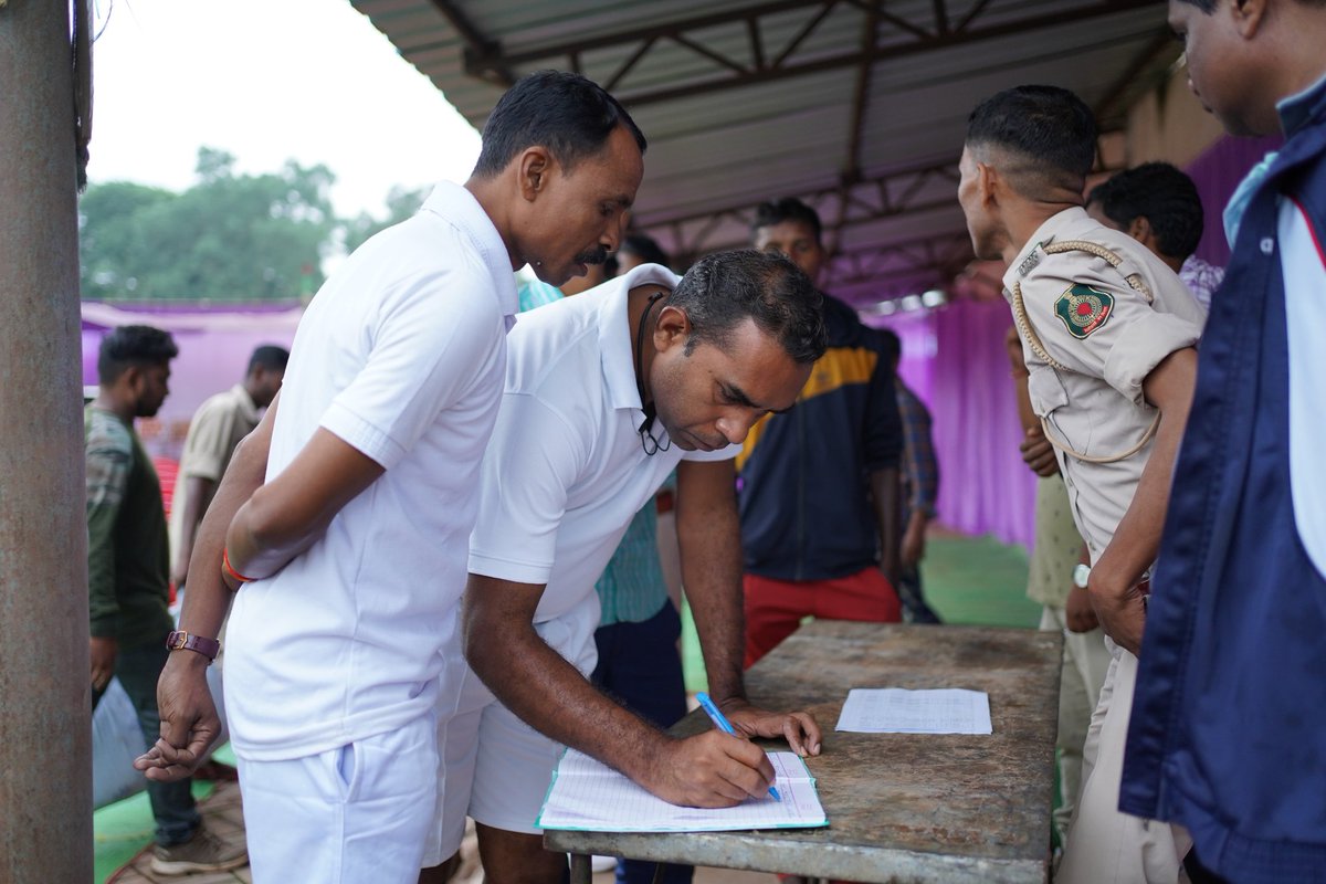 KangerValleyNP's tweet photo. Glimpse of Marathon for bird conservation with the participation of local communities.
The 10 km Bird Conservation Marathon held at Kanger Valley National Park, Tirathgarh,on October 1st 2023 concluded, leaving us with unforgettable memories,powerful message for bird conservation https://t.co/aKNBFYuPke