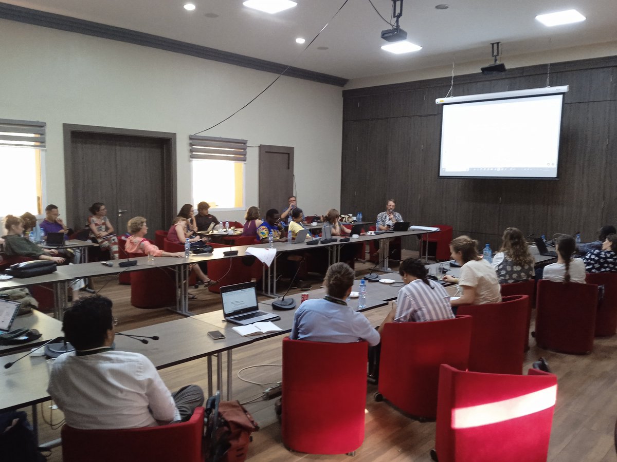 keesvdgeest's tweet photo. Looking back at a fantastic week in Senegal with the #ClimateAcademy on #PlannedRelocation in the context of #ClimateChange. What a privilege to convene this amazing group of 25 researchers and practitioners from all over the world. 
#climatemigration #lossanddamage #COP28 https://t.co/Yw2UjEqTPI
