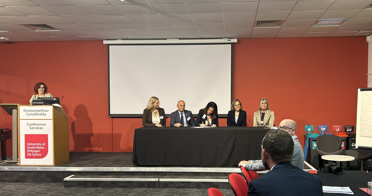 Great to attend the MoU signing of Civic Mission <a href="/UniSouthWales/">University of South Wales</a> <a href="/SmjamesJames/">Sharon James ( She/Her)</a> <a href="/CAVC/">Cardiff and Vale College | Coleg Caerdydd a’r Fro</a> 👏🏽
#futuregenerations
