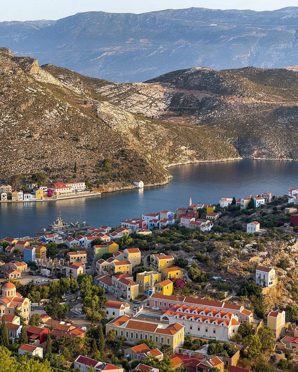 ursa minor 🇬🇷 tweet media