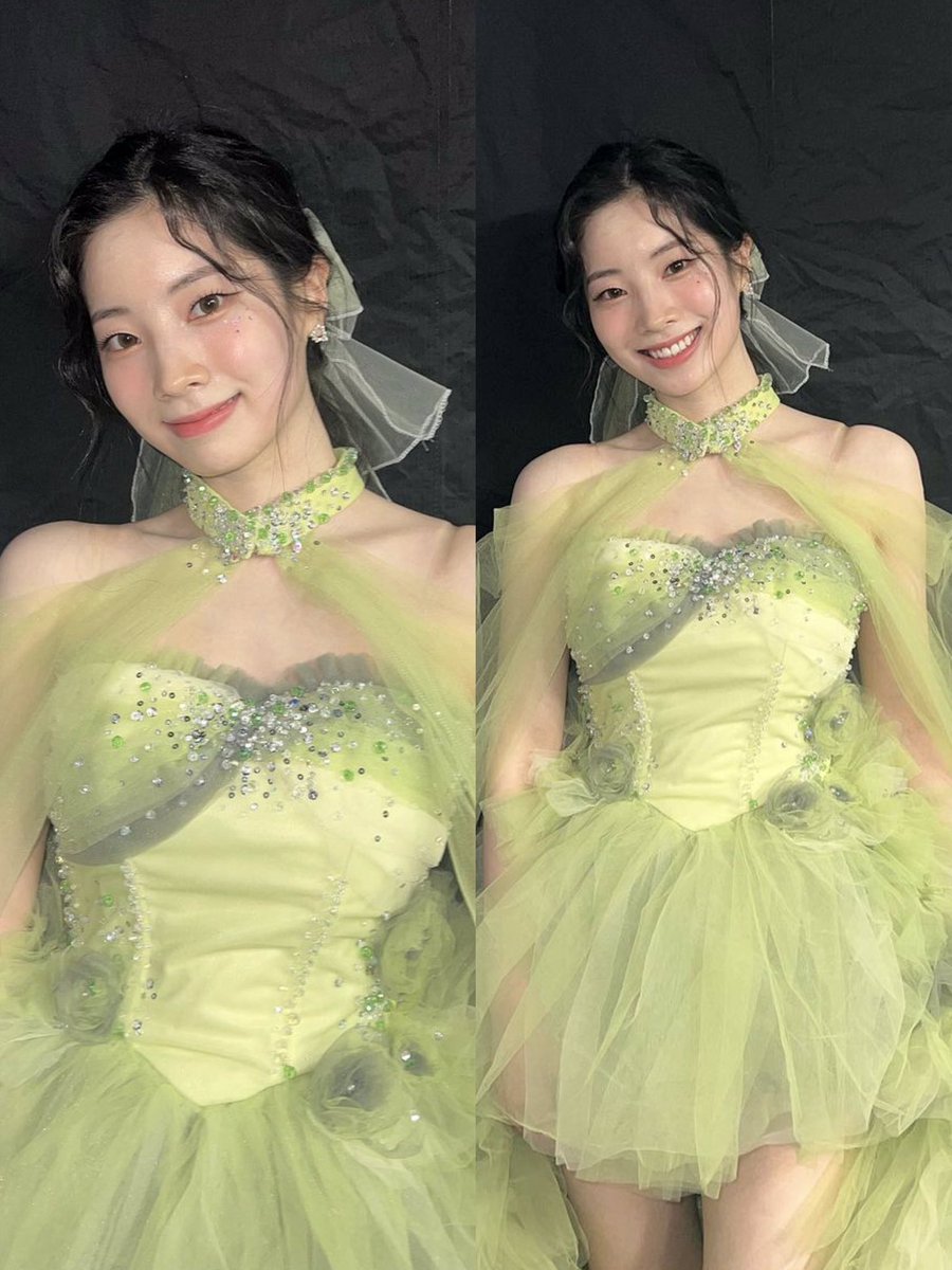 archivedkdh's tweet photo. princess dahyun looks so pretty https://t.co/GKOjiYGGB5