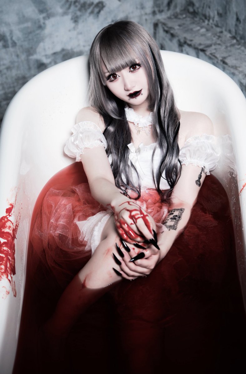 改めて自己紹介させてください🍷 ♥️名前:あんりゴン♣️誕生日:10/8