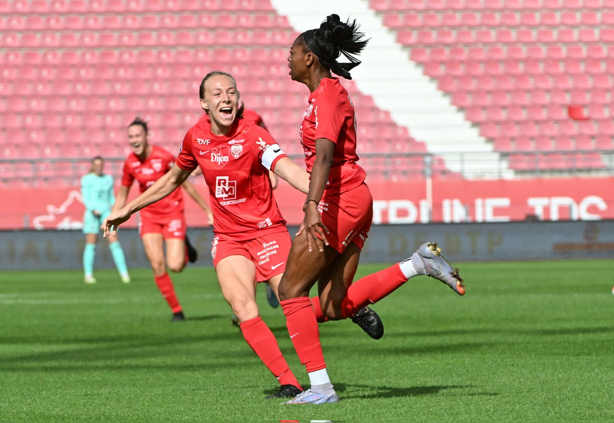 DFCO_Officiel's tweet photo. La première buteuse du #DFCO sur la saison 2023/2024 se nomme Latifah Abdu ! Quelle frappe ! 💣💥🤩
La vidéo de son but ! ⤵️
#D1Arkema #DFCOLOSC https://t.co/juXkGUQKNE