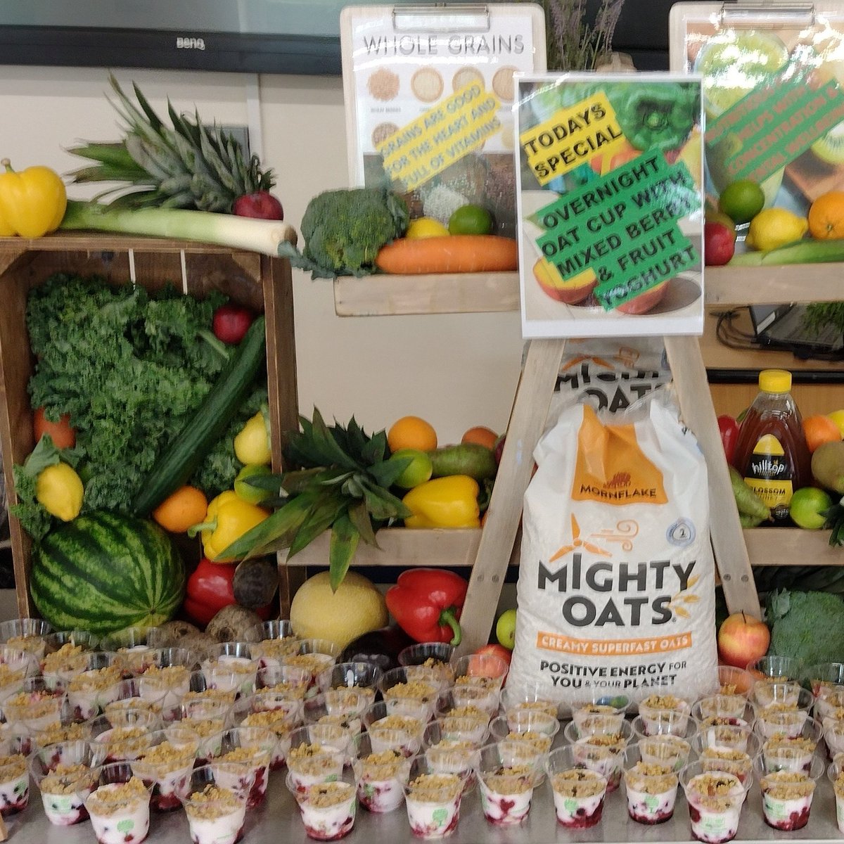 SaintNicksSch's tweet photo. As part of #StNicksSch healthy choices week, pupils were delighted with what was on offer from @foodwiththought. The kale and spinach smoothie was a particular favourite amongst pupils and staff.
#StNicksDiscover #StNicksCommunity #StNicksInspiration https://t.co/tx7WtQC1EX