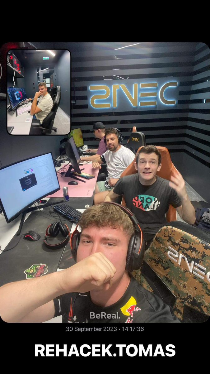 oNLY🇸🇰 tweet media