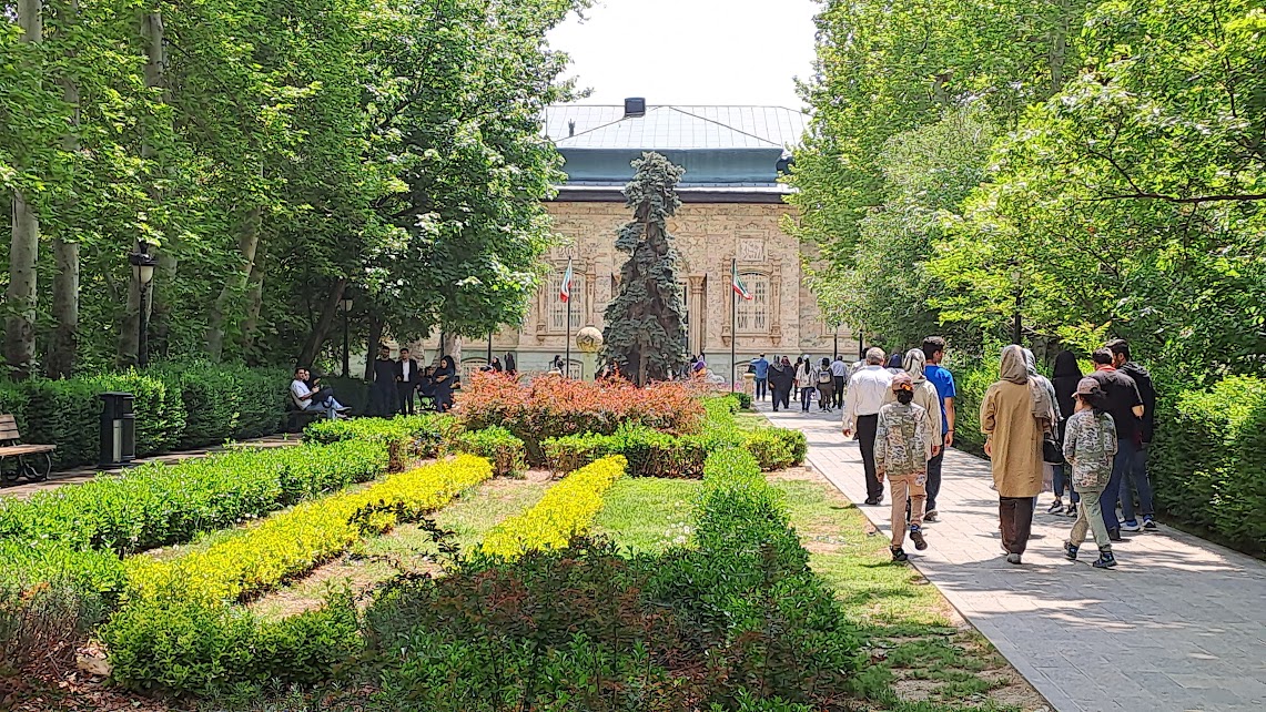 PersianGryphon's tweet photo. Let's explore the capital Tehran fully in Depth!
Part 5:

Persian Classic in Depth, April 2023
📍#Tehran #Iran 
Sightseeings:
Sa'adabad Palace
💚🤍❤️
🌐 #discover_Iran_discover_the_world 🌐
By @PersianGryphon 
📧 info@persiangryphon.com
📲 Whatsapp: +98 933 517 0481 https://t.co/ZsYJYLkM7K