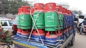 ফের দাম বাড়ল এলপিজির, সন্ধ্যা থেকেই কার্যকর