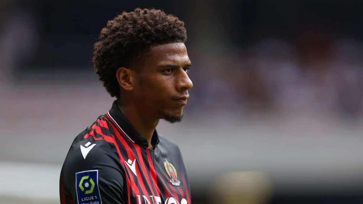 mufcMPB's tweet photo. 🚨 JUST IN: Manchester United have started internal talks about signing a new important centre-back in 2024! Jean-Clair Todibo is still being scouted. United are also tracking António Silva and Edmond Tapsoba. #MUFC [@FabrizioRomano] https://t.co/oZCVGjfHYi
