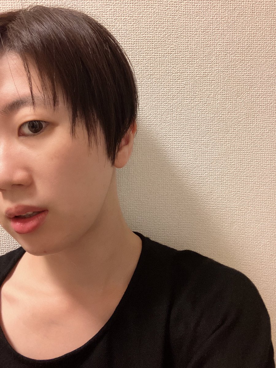 B86B_nun's tweet photo. この度、諸事情により少しの間 役者としての活動をお休みすることといたしました。
突然のお知らせとなり申し訳ありません。

細かい理由につきましては添付画像にて説明しておりますので、宜しければご一読いただけますと幸いです。

あと関係無いけど、やっと髪の毛刈れた！3mm
さっぱり(*´꒳`*)✨ https://t.co/TR1oXz0nZT