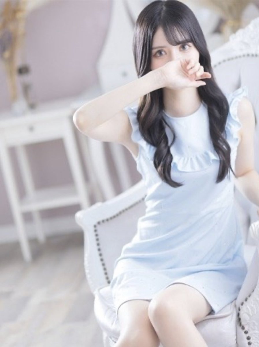 face_group2012's tweet photo. 👱🏼‍♀️▷▶︎夜オススメ美少女

新たな伝説の始まり🪄◝✩📕
『まりあ』ちゃん
https://t.co/ZlFMXzZnAE

女神のような清楚系オーラ😇
『かえで』ちゃん
https://t.co/1Hi7tgnXhD

#Facegroup #アロマフェイス福岡 #中洲 #福岡 #美少女 #美女 #マッサージ https://t.co/LHBEgZBZ08