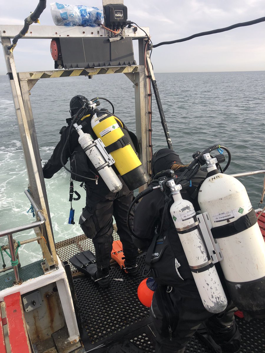 Fab day helping @PriestRJ & @petermalmond on the boat! Cores, BRUVs, dolphins, views of the Northumberland coast & the mackerel bait to the face 😂 @ecology_ncl @newcastlemarine @NCLDoveMarine