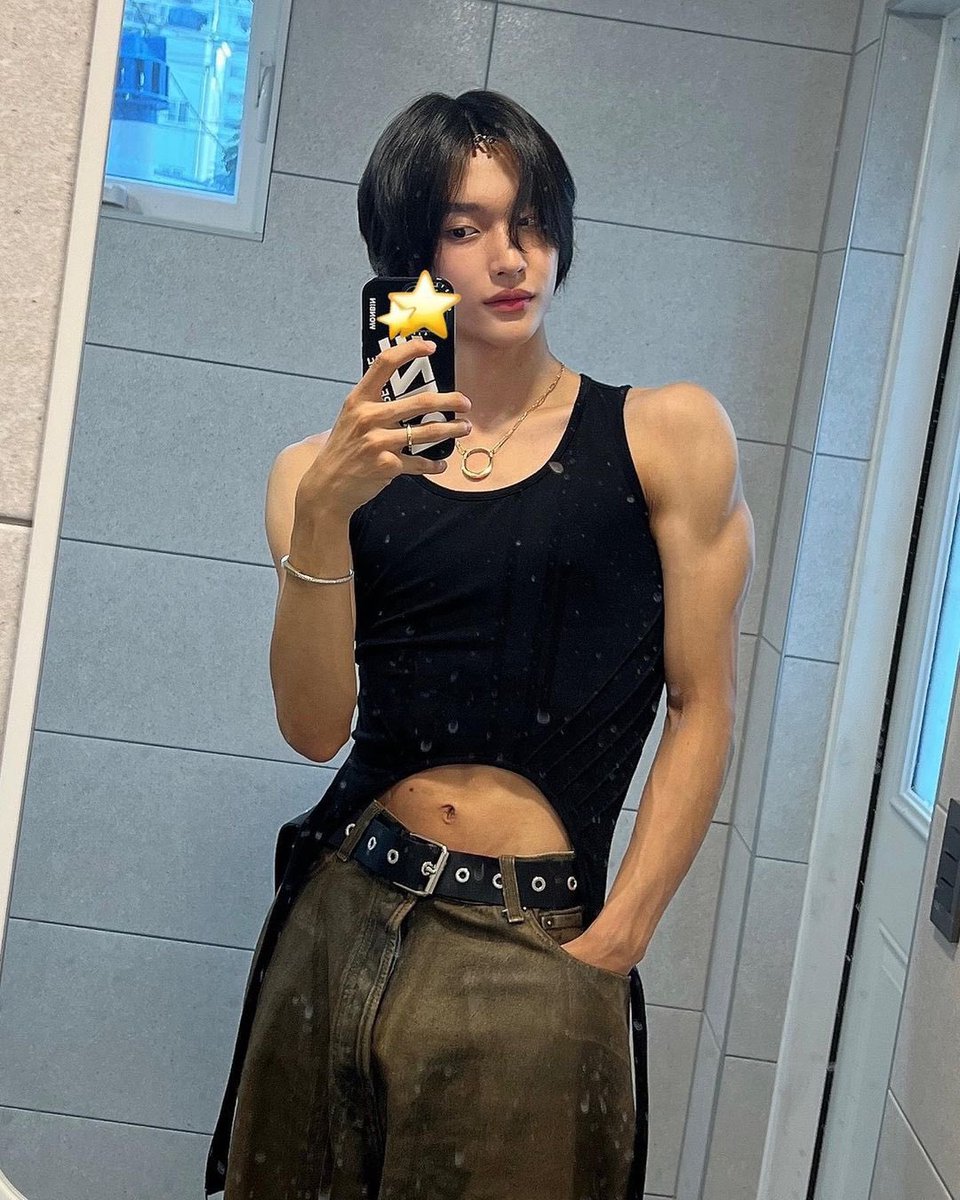 i4antonz's tweet image. wonbin i'm sorry—