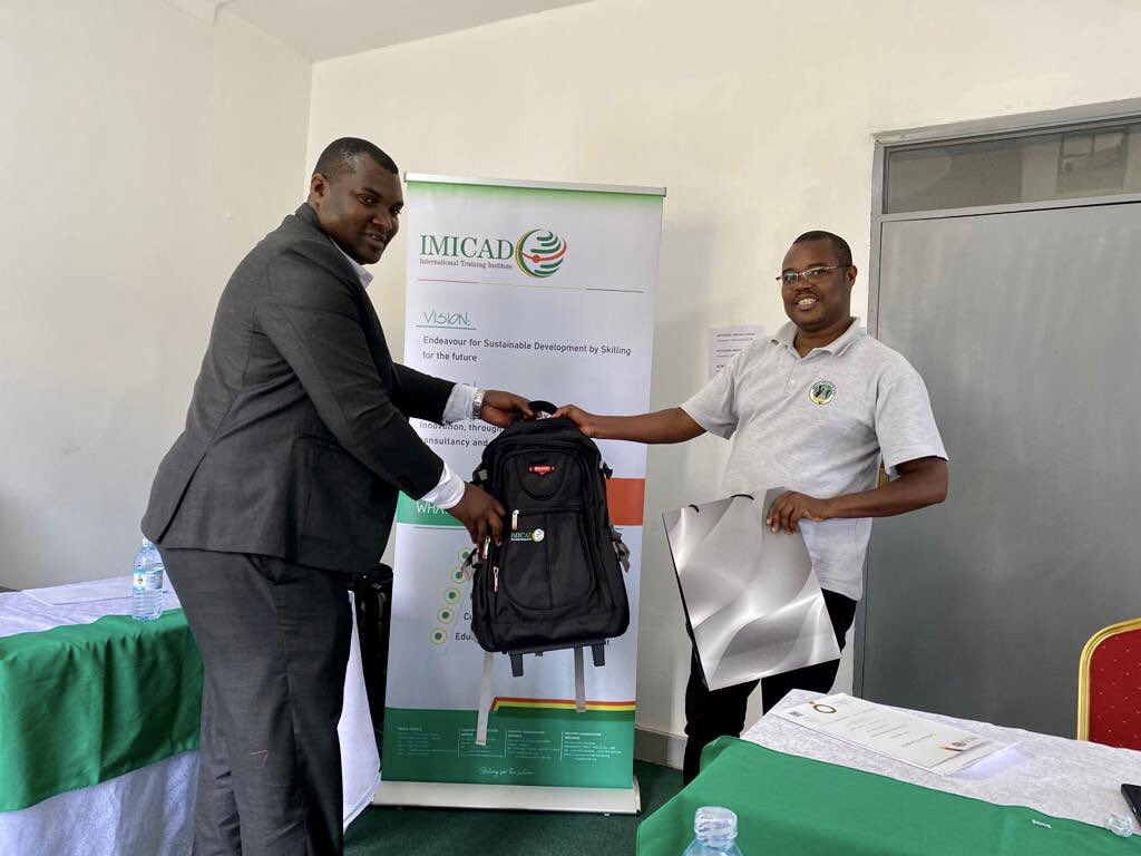 IMICAD1's tweet photo. 🎉🌴Thrilled to announce successful conclusion of our training in Data Analysis Using Power BI at our headquarters in Kampala - Uganda🎉🌴

Attended by our distinguished participant from the @KRB_Kenya Kenya Roads Board.

#IMICAD #KRB #dataanalysis #training https://t.co/guiwAbmuCw