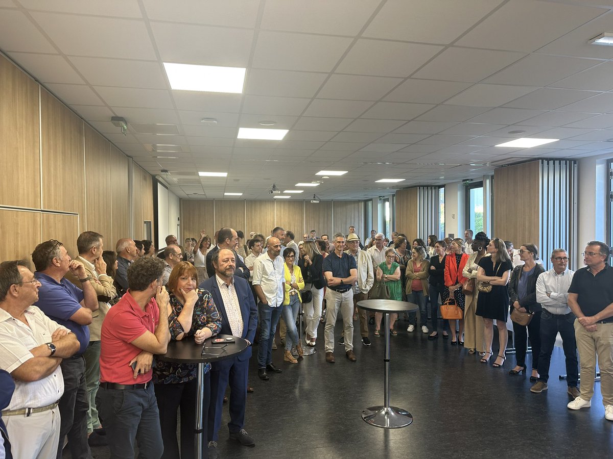 CCI 24 - Ch.Fauvel (@cfcci24) on Twitter photo Réunion ce matin <a href="/CCIDordogne/">CCI Dordogne</a> pour le départ de Pierre Vulin vers la CCI de la Drome ! Merci à Pierre pour ces 12 années partagées à la tête de la <a href="/CCIDordogne/">CCI Dordogne</a> ! Réunion ce matin <a href="/CCIDordogne/">CCI Dordogne</a> pour le départ de Pierre Vulin vers la CCI de la Drome ! Merci à Pierre pour ces 12 années partagées à la tête de la <a href="/CCIDordogne/">CCI Dordogne</a> !
