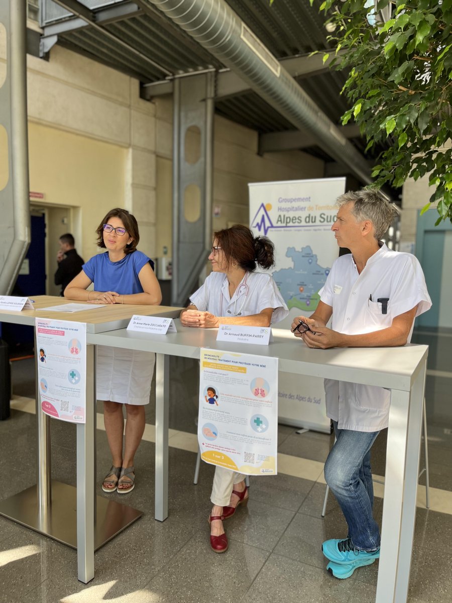 ARSPaca's tweet image. #Bronchiolite👶| S.Lemire Gourdon, directrice départementale adjointe de l'ARS 05, le dr Zoccarato, chef de service pédiatrie au CHICAS de Gap, et le dr Buffin-Parry, pédiatre, ont réuni les journalistes pour faire un point sur la bronchiolite et le nouveau #traitement préventif.