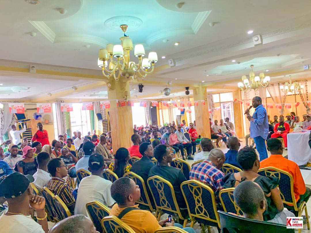 JuvenalNtumba's tweet photo. #Objectif2023
En prévision de la sortie officielle de l'ASBL #Unité #Commune #Mère, le notable @JolMongu2 à réuni ce week-end tous les #PointsFocaux venus de toute la Commune de KINSHASA ensemble avec les candidats Conseillers communaux de sa circonscription.@BillyKambale1 https://t.co/vWGATe7qNS