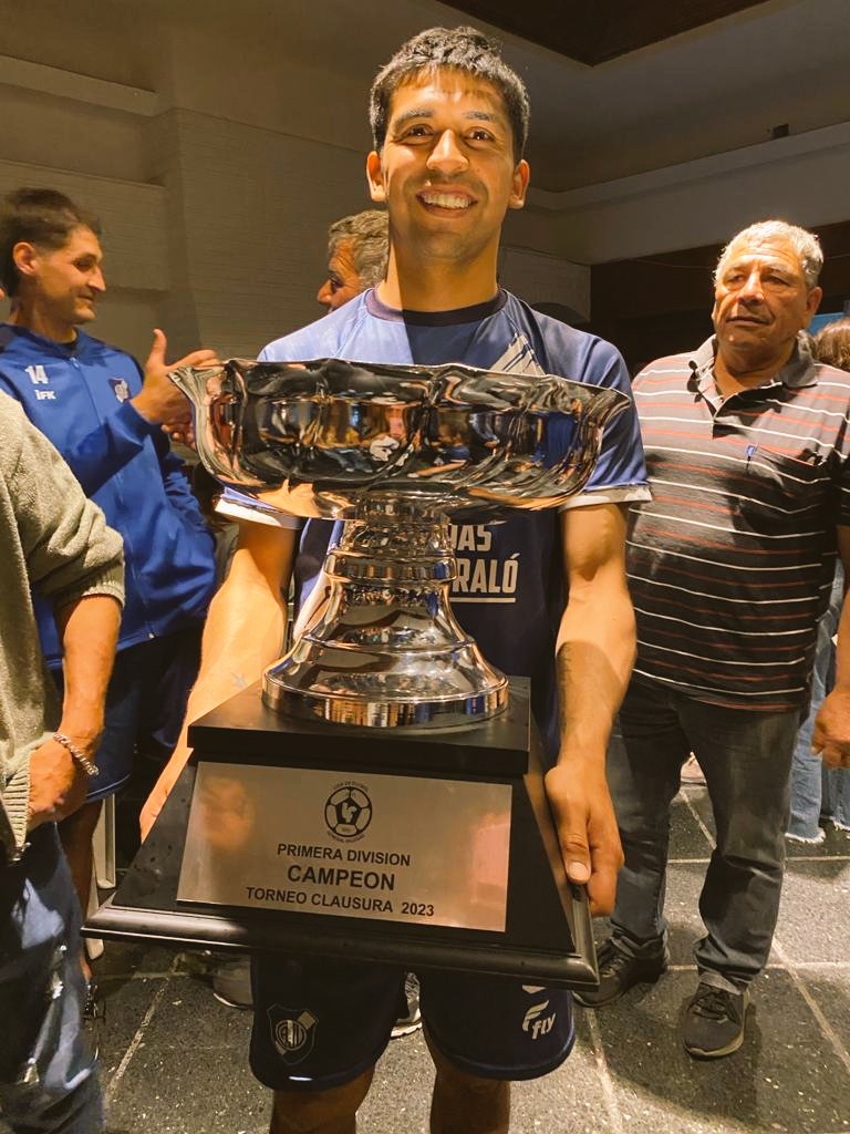 nicodiiaz7's tweet photo. SOMOS CAMPEONESSS 💙💙💙 https://t.co/wQ8enlqnAt