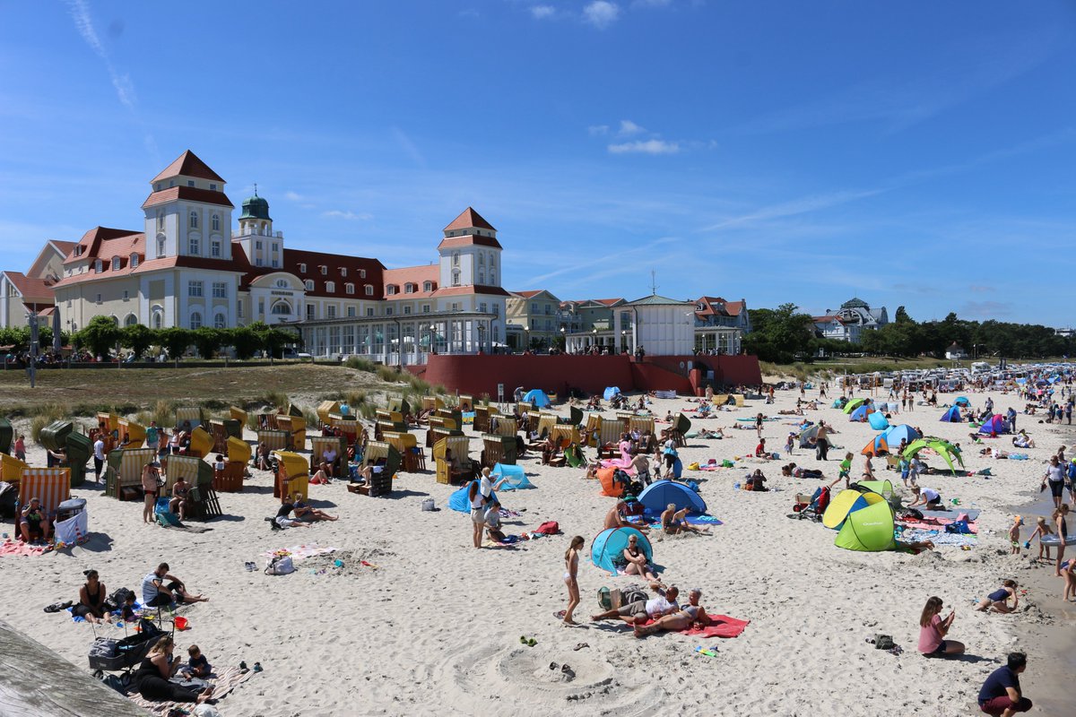 Rügen, die deutsche Schatzkiste an der Ostsee, hat auch im #Herbst viele bunte Schätzchen, die am Strand und auf der Insel auf dich warten... reisekino.de/ruegen-urlaub-…

#Rügen #Reisekino #strand #Herbst #Brückentag