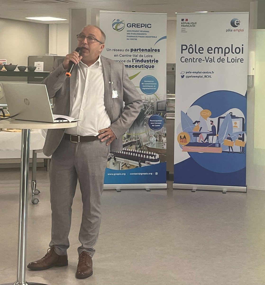 LeemFrance's tweet photo. 🚀Lancement de la semaine des #métiers de l'industrie #pharmaceutique ➡️ Ce matin, lors d'une conférence de presse sur le site de Delpharm 👉 plus de 100 événements partout en France pour témoigner de la dynamique régionale de notre #industrie ! https://t.co/WZP4tzOlJL