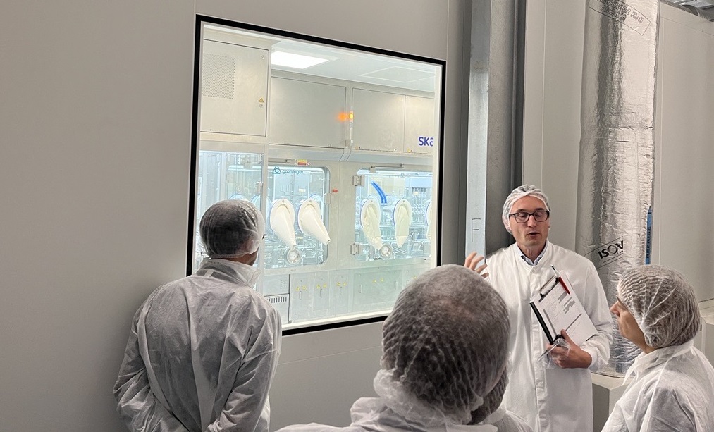 LeemFrance's tweet photo. 🚀Lancement de la semaine des #métiers de l'industrie #pharmaceutique ➡️ Ce matin, lors d'une conférence de presse sur le site de Delpharm 👉 plus de 100 événements partout en France pour témoigner de la dynamique régionale de notre #industrie ! https://t.co/WZP4tzOlJL