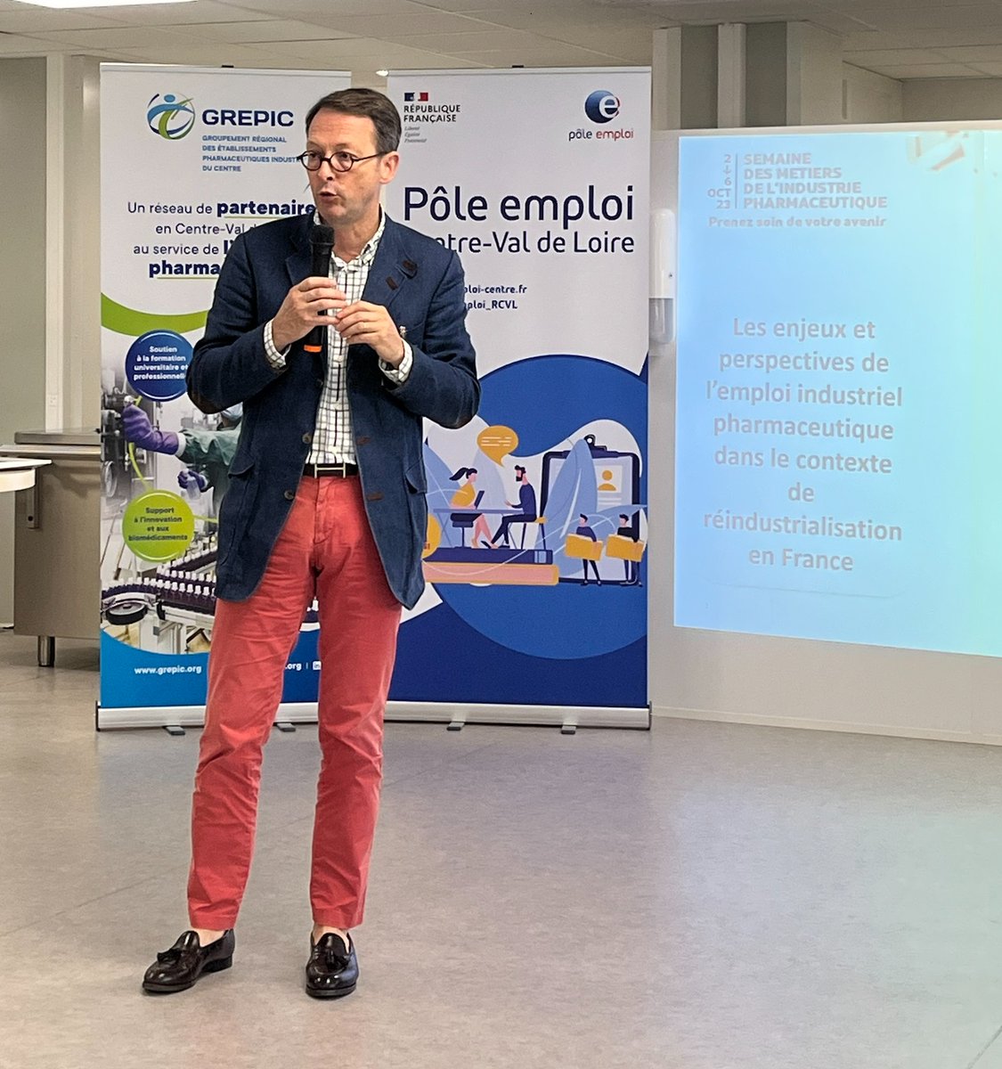 LeemFrance's tweet photo. 🚀Lancement de la semaine des #métiers de l'industrie #pharmaceutique ➡️ Ce matin, lors d'une conférence de presse sur le site de Delpharm 👉 plus de 100 événements partout en France pour témoigner de la dynamique régionale de notre #industrie ! https://t.co/WZP4tzOlJL