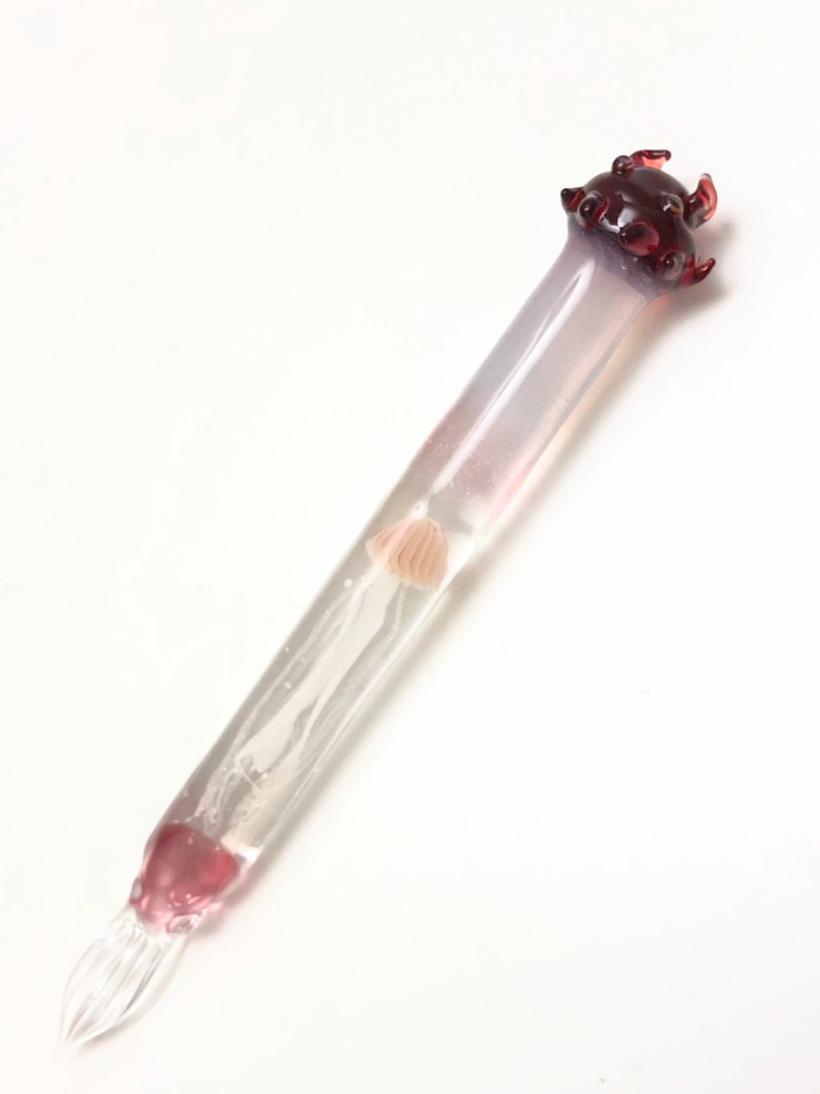 yukikooshino's tweet photo. くらげ🪼とメンダコ(半めくれ)
ガラスペン

#いきもにあ2023 #E110 #くらげ #クラゲ #jellfish #めんだこ #メンダコ #ガラスペン #ボロシリケイト https://t.co/WdYkjpht8g