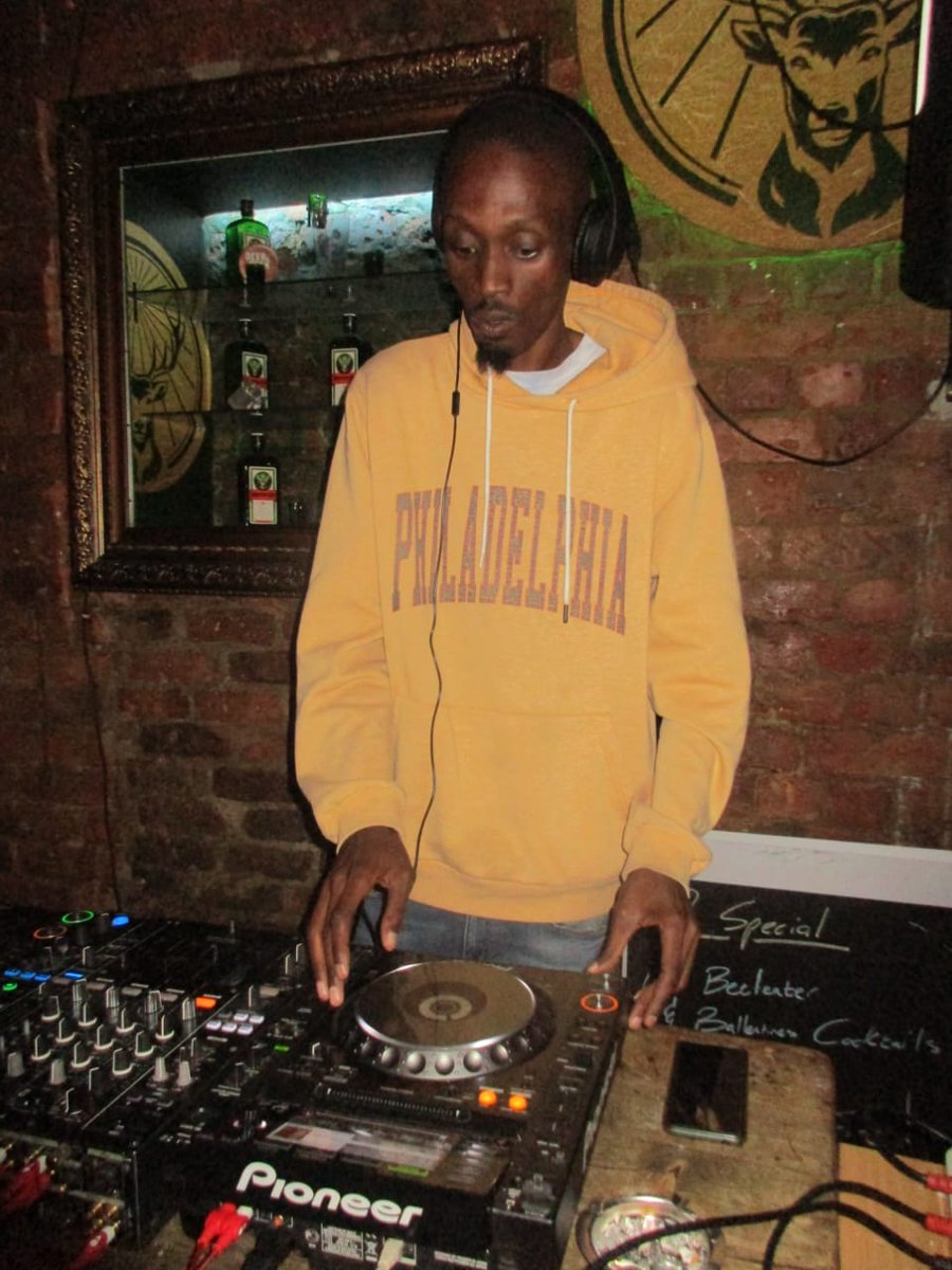 djKemet's tweet photo. I’m that DJ who doesn’t get booked more often &amp; when I do get booked &amp; press play people talk about my set every time I approach them.❤️💪🏾🙏🏽 https://t.co/iRt9oz0YoA