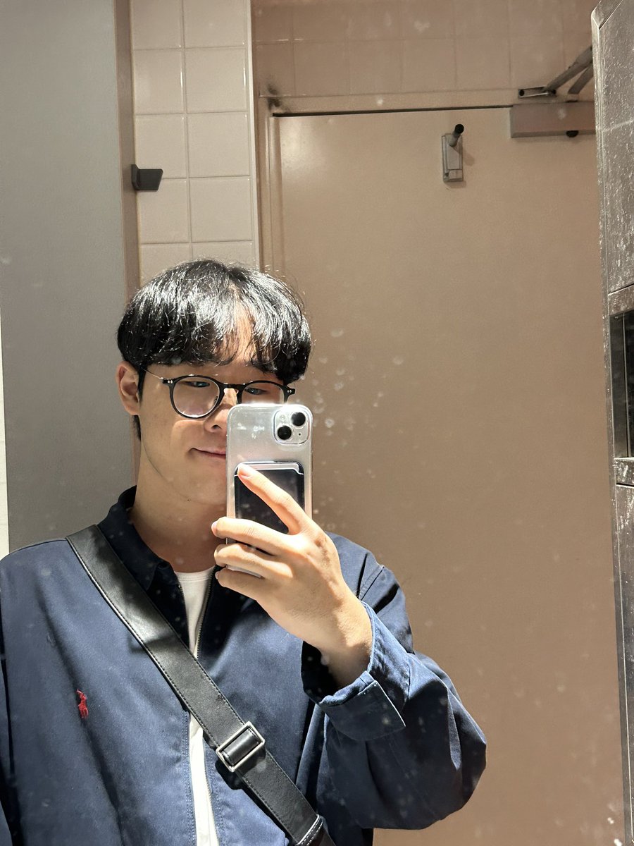 CoadlP's tweet photo. 새옷자랑 https://t.co/cgjAMFpgLn