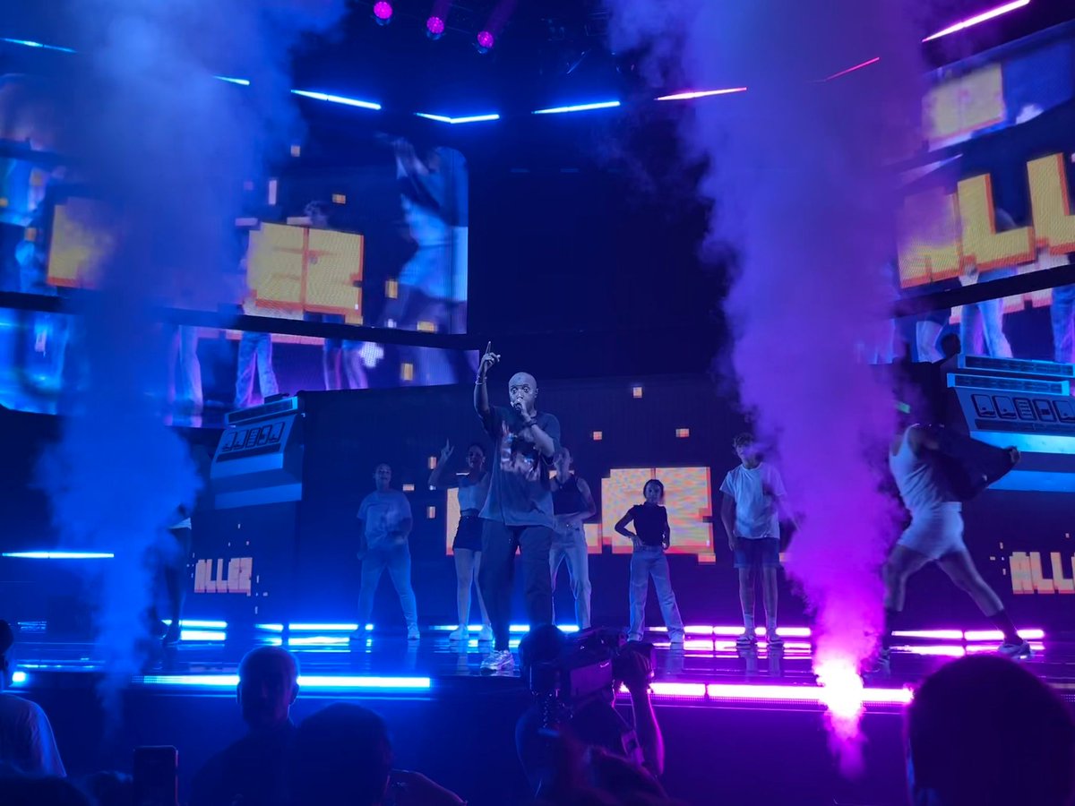 Zénith de Pau tweet media