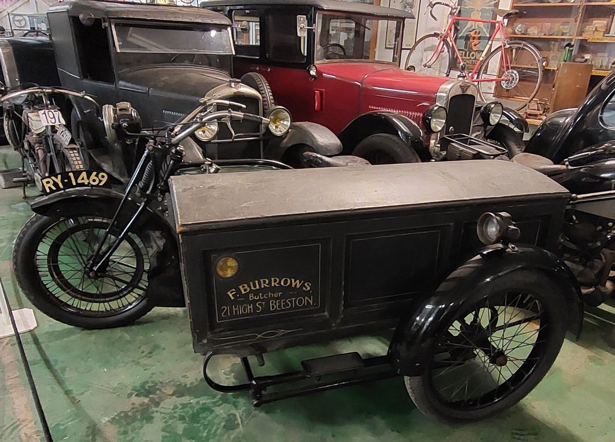 Dad walked around the whole place, saying Mike <a href="/AmericanPicker/">Mike Wolfe</a> would love it here! Like if he said your name often enough, you'd appear in the middle of Leicestershite, UK in the van! 😂 We enjoyed our pretend pick!