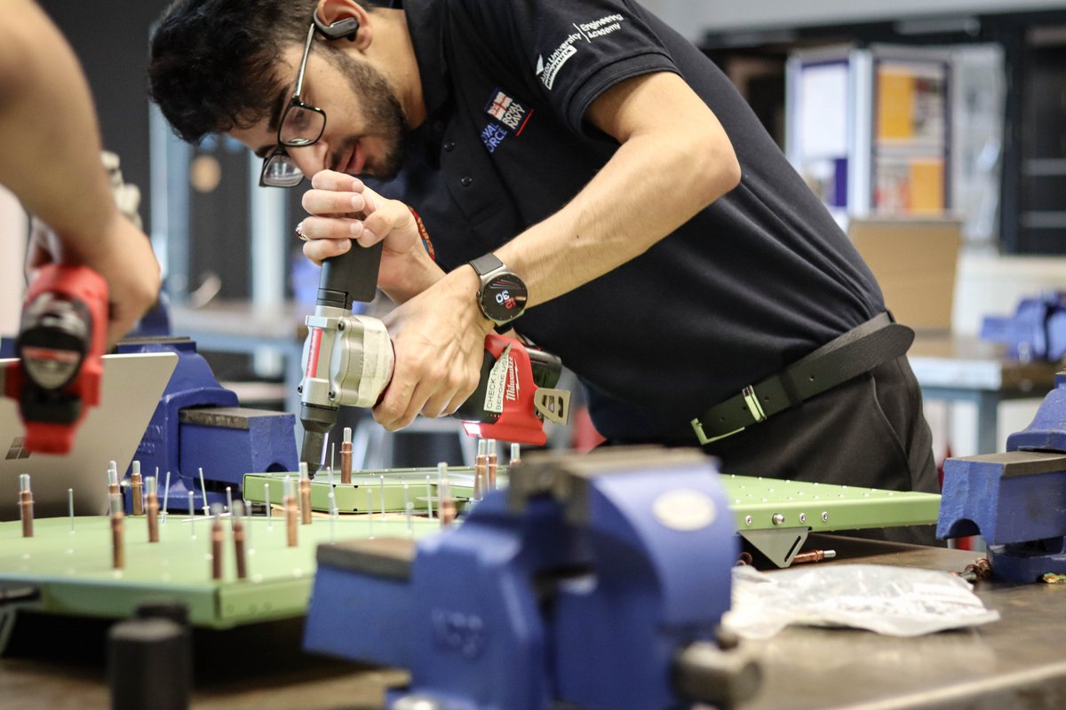 AUEA_UTC's tweet image. Yesterday was Manufacturing Day 🛠️ 
At AUEA, our students don't just learn about Engineering and Design; they roll up their sleeves and experience it firsthand👷‍♀️💡
.
#HandsOnLearning #EngineeringInAction #AUEA #aueautc #utcschool #stem #designideas #birmingham #astonuniversity