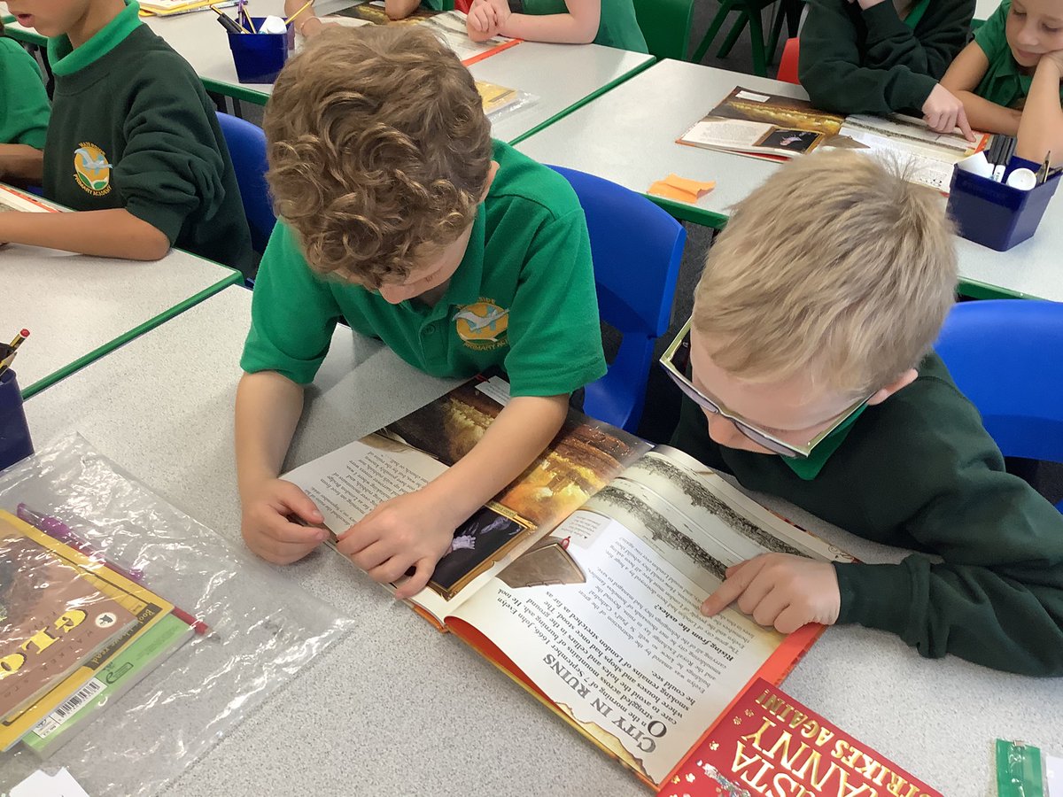 Misbourne_WPA's tweet photo. We’re getting stuck in to our new reading books in Year 2 😁 #WatersideReading https://t.co/S5wocSnIQk