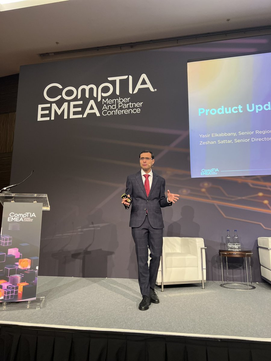 CompTIAPartners's tweet photo. Sorry to say if you’re a coffee drinker, @zeshandotcom may look at you funny! 🤨

Perhaps it’d be better to get together over tea with Zeshan and discuss the new Xpert Series and other #CompTIA product updates. 🫖 #EMEAcon #TeachCompTIA https://t.co/ggHwjysYC8