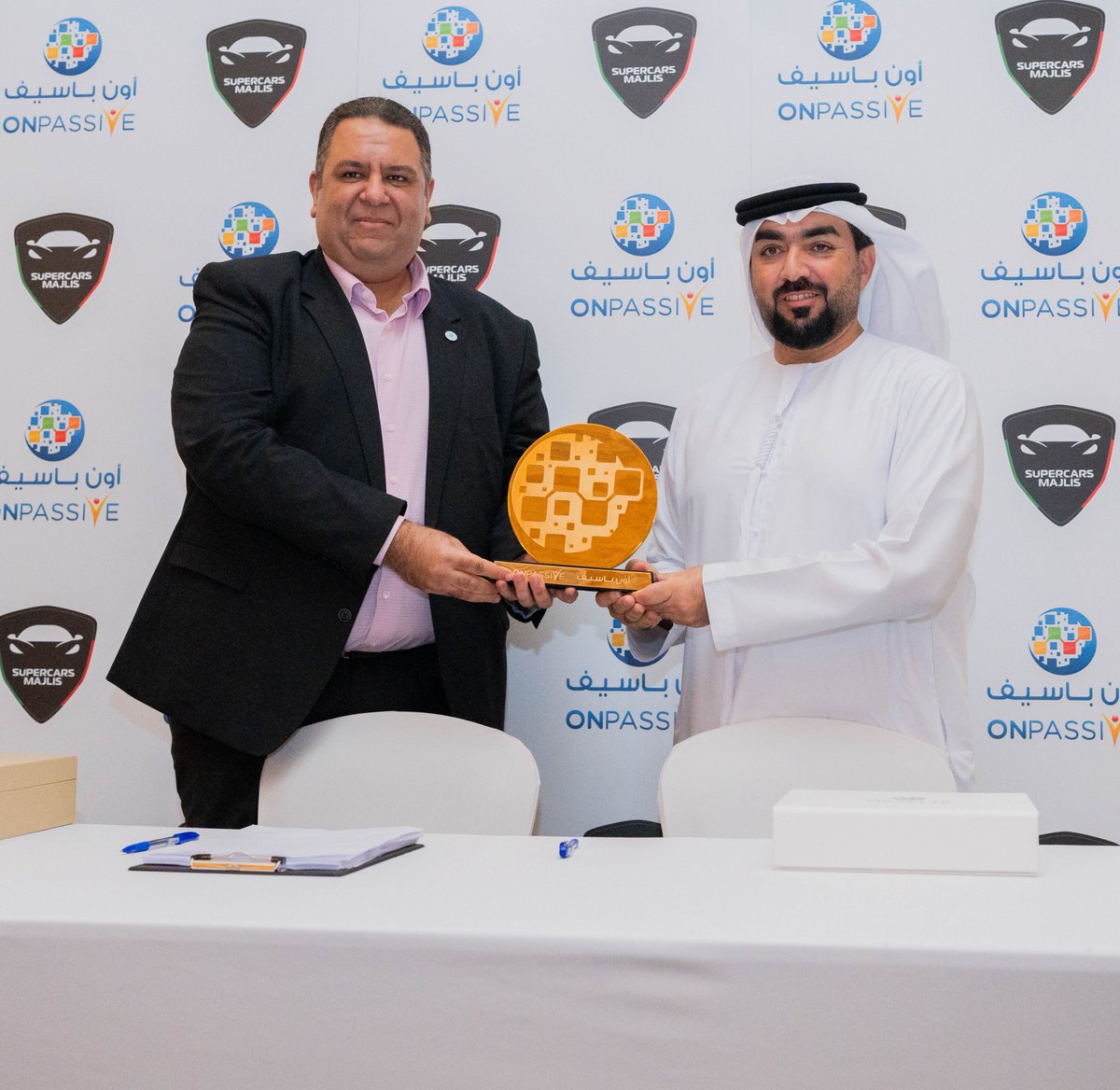 ONPASSIVE's tweet image. We are delighted to officially announce our partnership with Super Cars Majlis in a magnificent signing ceremony yesterday. 🤝 Our expertise will lie at the intersection of innovation and automotive excellence, as we bring cutting-edge AI Tech solutions to elevate the world of…