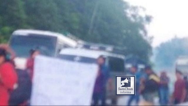 🚧BLOQUEO DE CARRETERAS - Reportan que ya se encuentra bloqueado el paso en la ruta de Cobán a Chisec, en Cubilguitz y en el Cruce de San Antonio. 
Los manifestantes aseguran que van a estar en el lugar hasta el miércoles o tiempo indefinido, estaremos ampliando.