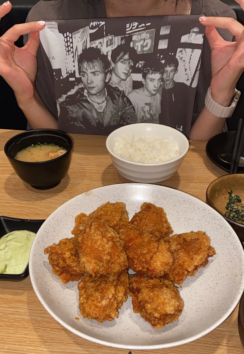 ผิnz (*꒦ິ꒳꒦ີ).jpg tweet media
